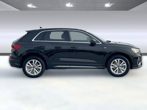 Certified 2025 Audi Q3 2.0T Premium w/ Convenience Package image 8