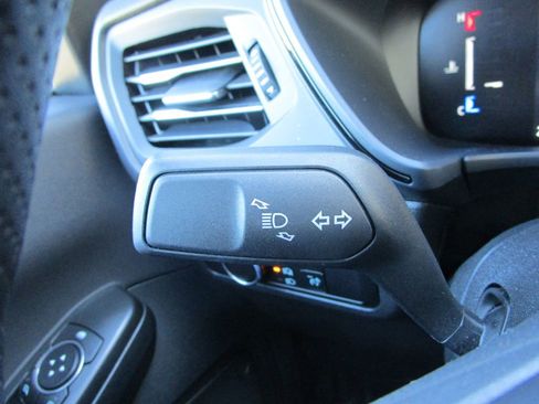 Used 2025 Ford Escape ST-Line FWD image 29