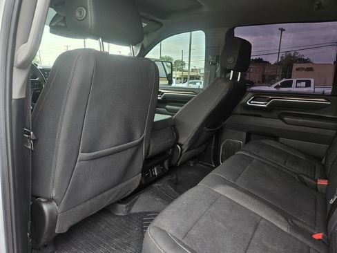 Used 2025 Chevrolet Silverado 2500 LT AWD/4WD image 32