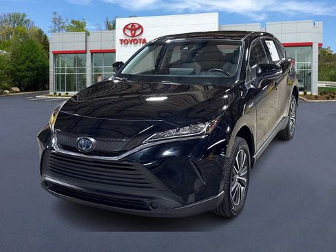 Used 2021 Toyota Venza LE AWD/4WD image 1