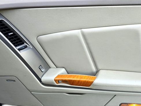 Used 2004 Cadillac XLR image 23