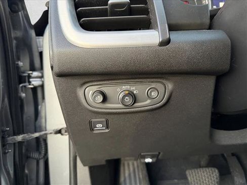 Used 2020 GMC Terrain SLT w/ Preferred Package image 14