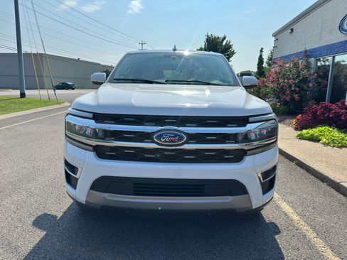 Used 2024 Ford Expedition Max Limited RWD image 9