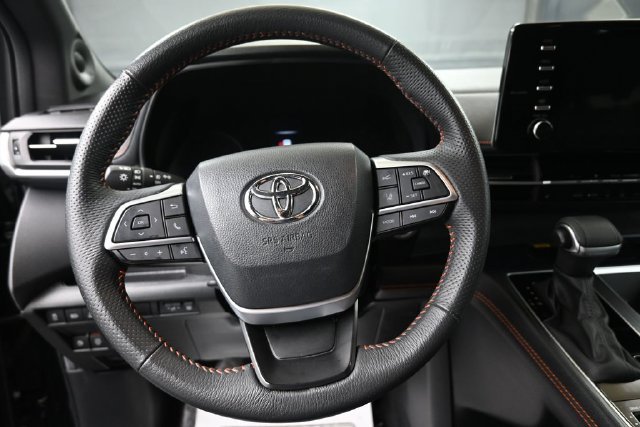 Used 2024 Toyota Sienna XSE w/ XSE Plus Package AWD/4WD image 23