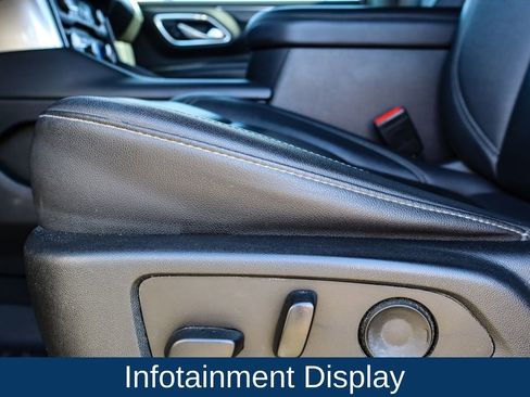 Used 2022 Chevrolet Suburban LT image 27