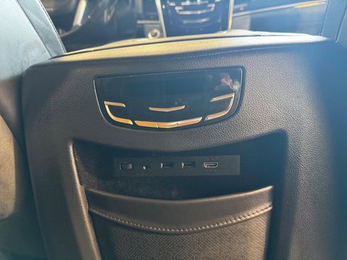 Used 2018 Cadillac Escalade ESV Platinum AWD/4WD image 13