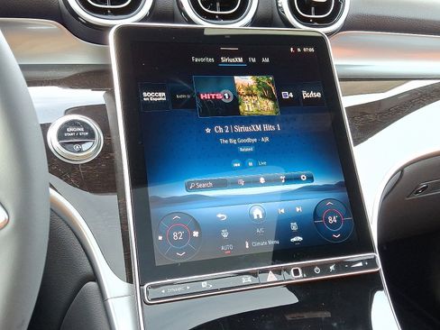 Used 2026 Mercedes-Benz GLC 300 4MATIC image 14