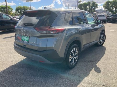 Used 2023 Nissan Rogue SV image 5