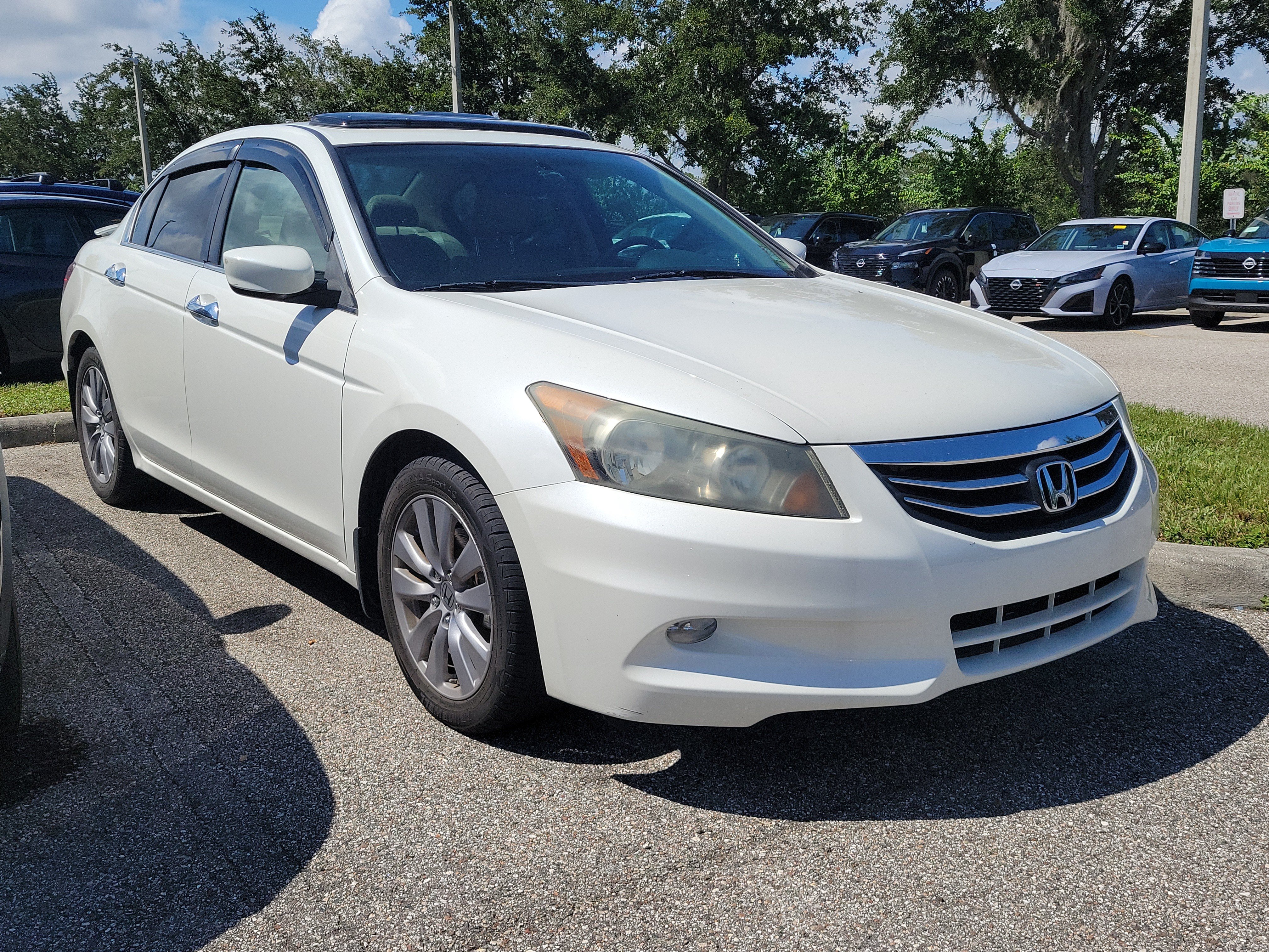 Used 2011 Honda Accord EX-L image 3