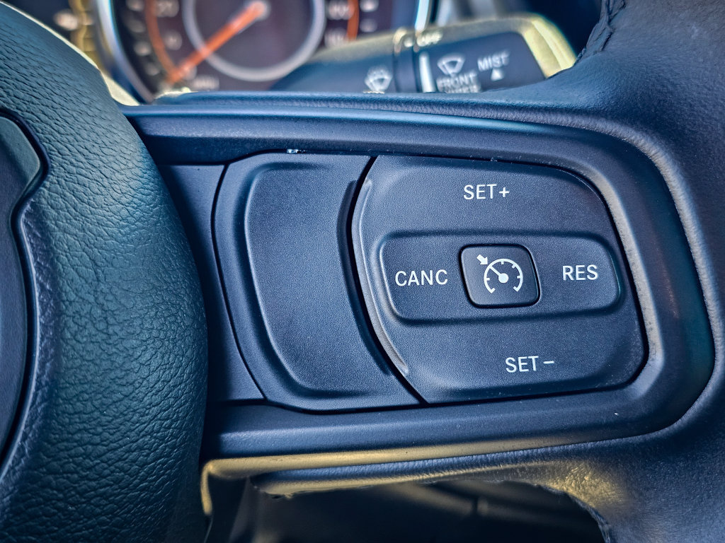 Used 2021 Jeep Gladiator Sport AWD/4WD image 19