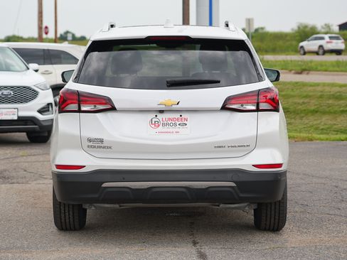 Used 2023 Chevrolet Equinox Premier AWD/4WD image 4
