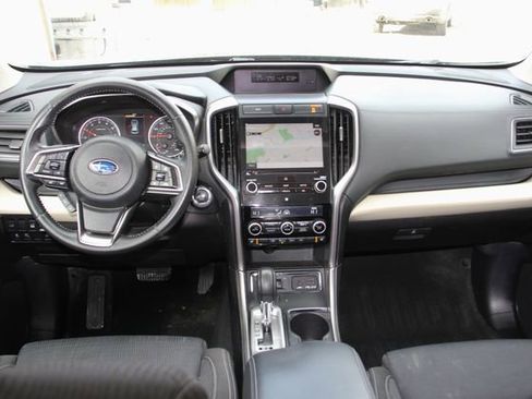 Used 2019 Subaru Ascent Premium image 33