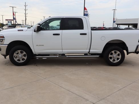 Used 2026 RAM 2500 Big Horn AWD/4WD image 8