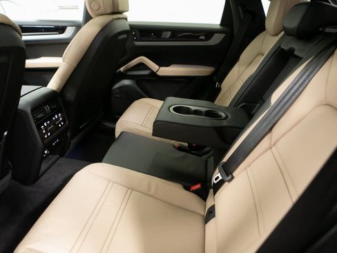 New 2026 Porsche Cayenne E-Hybrid image 31