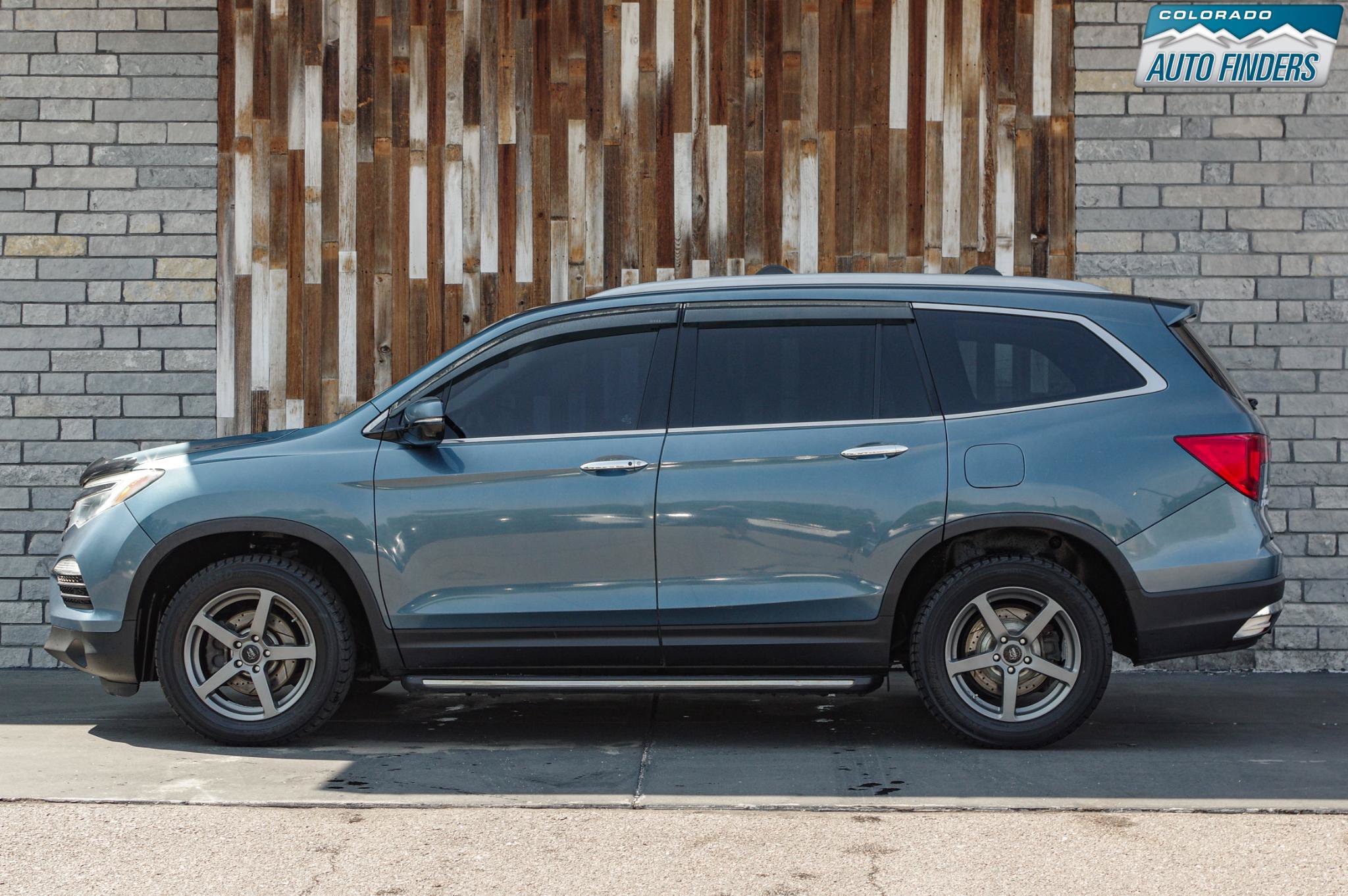 Used 2016 Honda Pilot Touring image 3