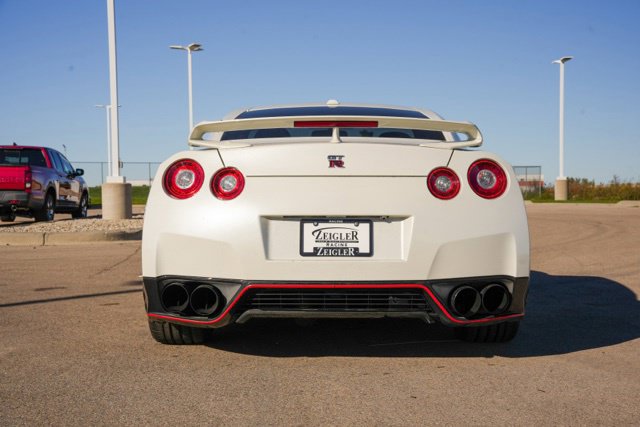 Used 2015 Nissan GT-R Premium AWD/4WD image 6