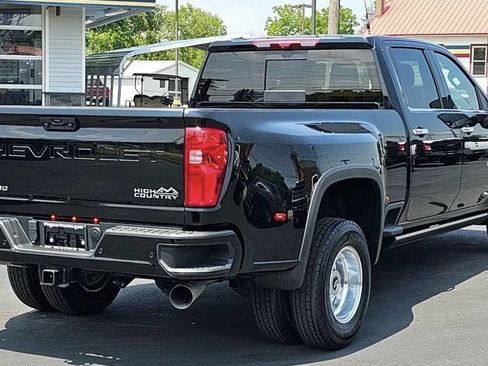 Used 2022 Chevrolet Silverado 3500 High Country w/ Safety Package II image 5