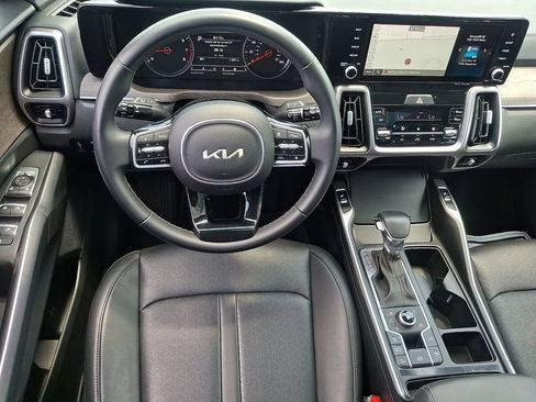 Certified 2023 Kia Sorento X-Line EX AWD/4WD image 12