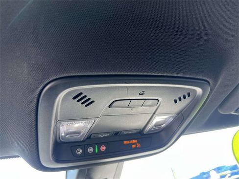 Certified 2023 Chevrolet Traverse LT image 33