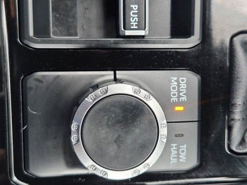 Used 2023 Toyota Tundra Platinum AWD/4WD image 29