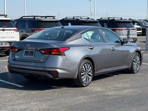 New 2026 Nissan Altima 2.5 SV FWD image 4