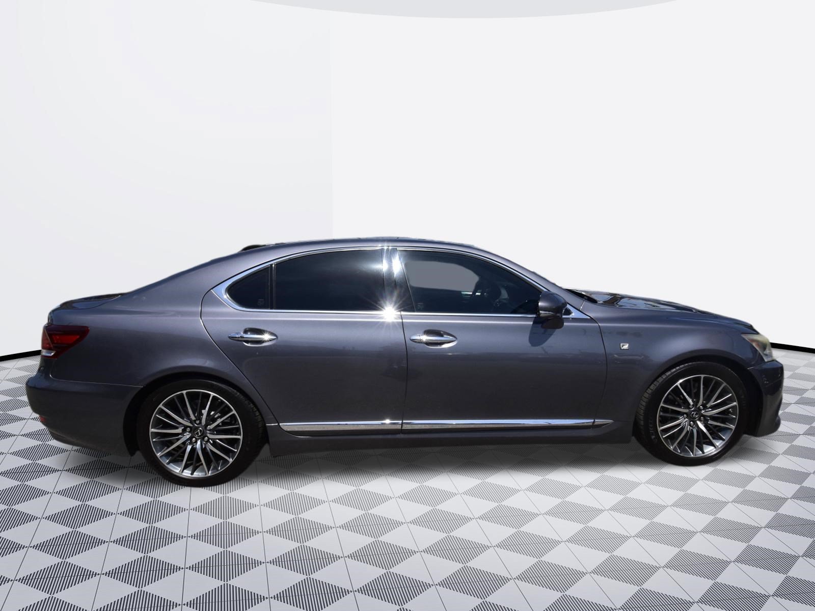 Used 2013 Lexus LS 460 w/ F-Sport Pkg RWD image 5
