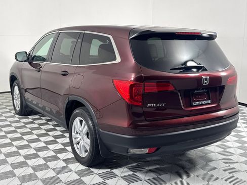 Used 2017 Honda Pilot LX image 7