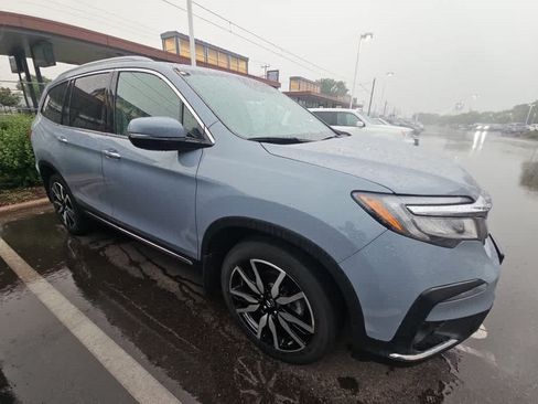 Used 2022 Honda Pilot Touring image 3