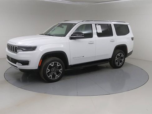 Used 2024 Jeep Wagoneer Series III image 21