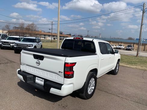 Used 2022 Nissan Frontier SV image 7