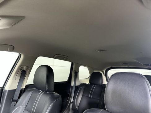 Used 2018 Mitsubishi Outlander SEL AWD/4WD image 22