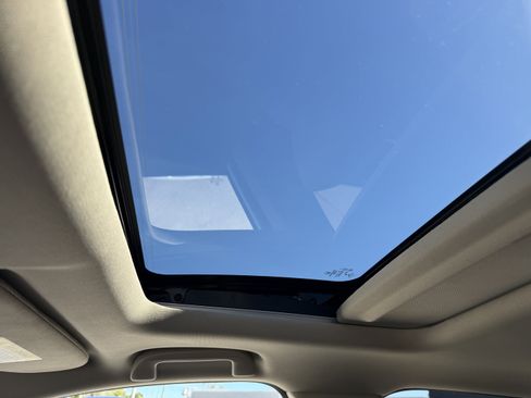 Used 2022 Honda CR-V Touring image 23