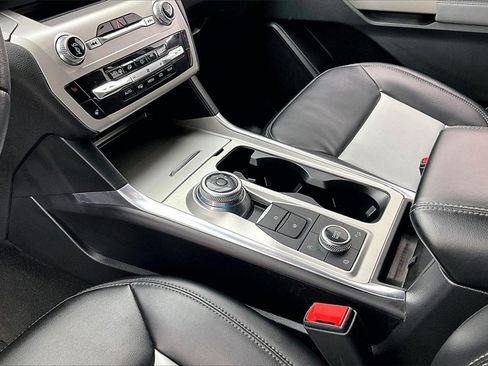 Used 2023 Ford Explorer XLT w/ Equipment Group 202A image 15