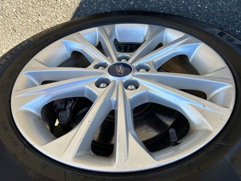 Used 2017 Ford Escape SE image 9