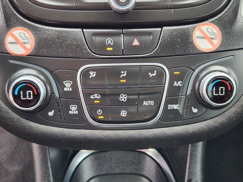 Used 2024 Chevrolet Malibu LT image 14