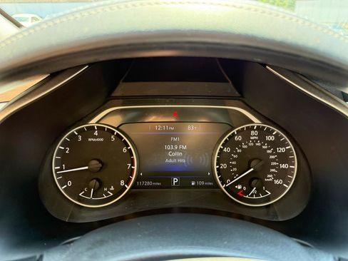 Used 2017 Nissan Murano S AWD/4WD image 13