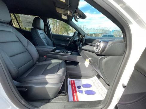 New 2026 Chevrolet Equinox LT w/ Convenience Package II image 23