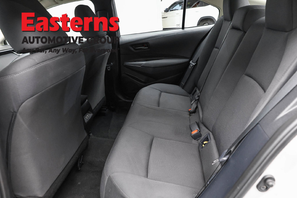 Used 2025 Toyota Corolla LE FWD image 21