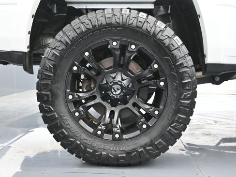 Used 2019 RAM 1500 Laramie w/ Sport Appearance Package image 18