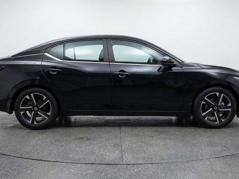 Used 2025 Nissan Sentra SV FWD image 11