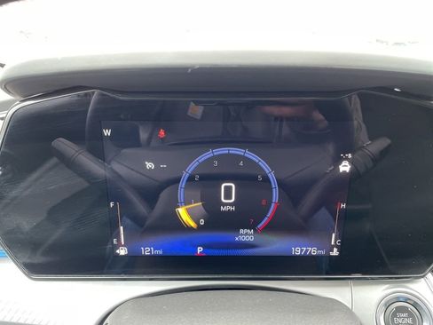 Used 2025 Chevrolet Trax LT w/ LT Convenience Package image 28