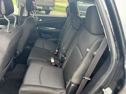 Used 2018 Dodge Journey SE w/ Blacktop Package FWD image 11