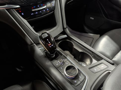 Used 2020 Cadillac XT6 Premium Luxury image 12