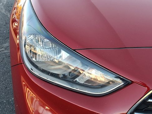 Used 2020 Hyundai Accent SEL image 10