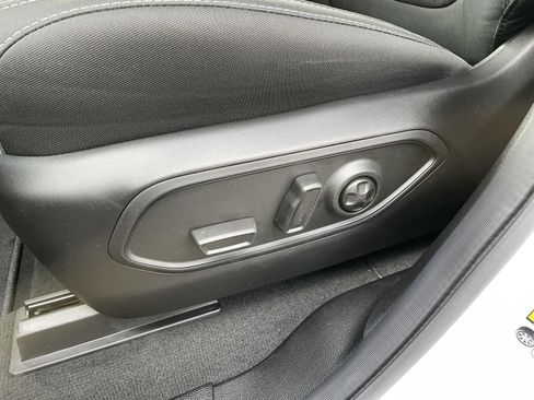 New 2025 Jeep Grand Cherokee Laredo w/ MOPAR Finishing Package image 12