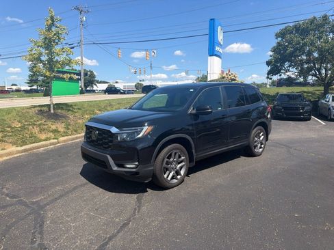 Used 2023 Honda Passport EX-L image 11
