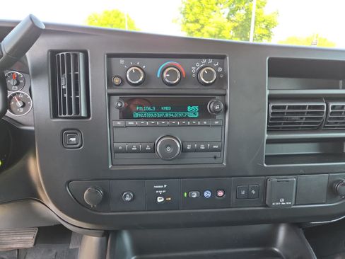 Used 2023 Chevrolet Express 3500 LT w/ LT Preferred Equipment Group RWD image 24