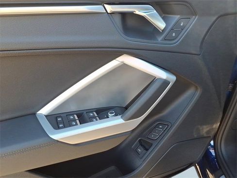New 2025 Audi Q3 2.0T Premium image 7