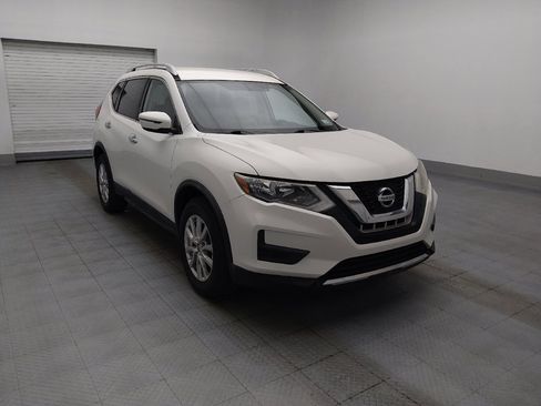 Used 2017 Nissan Rogue SV FWD image 13