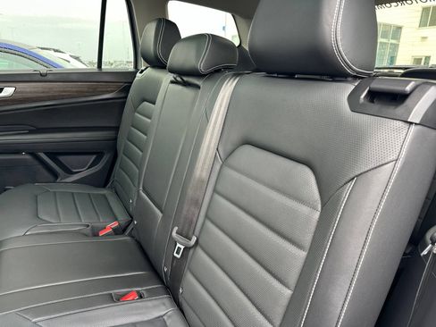 Certified 2024 Volkswagen Atlas SEL AWD/4WD image 22